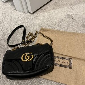 GG MARMONT SMALL SHOULDER BAG